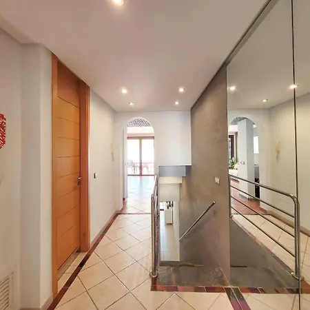 Adejeparadise25-b Duplex Views And Heatedpool 아파트 *